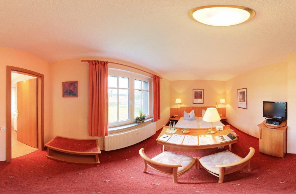 Hotel Luginsland Шлайц Екстериор снимка